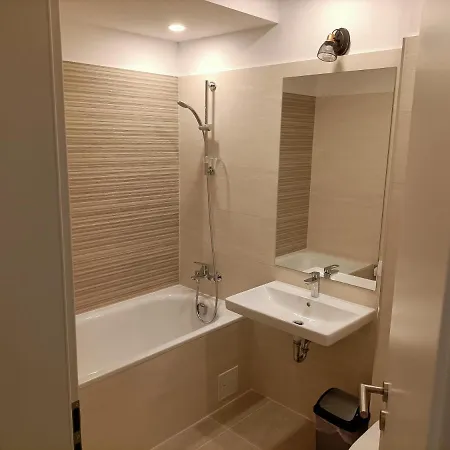 Апартаменти Apartament21 Брашов